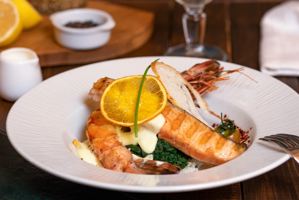 A Taste of Riverside: Must-Try Restaurants and Local Cuisine