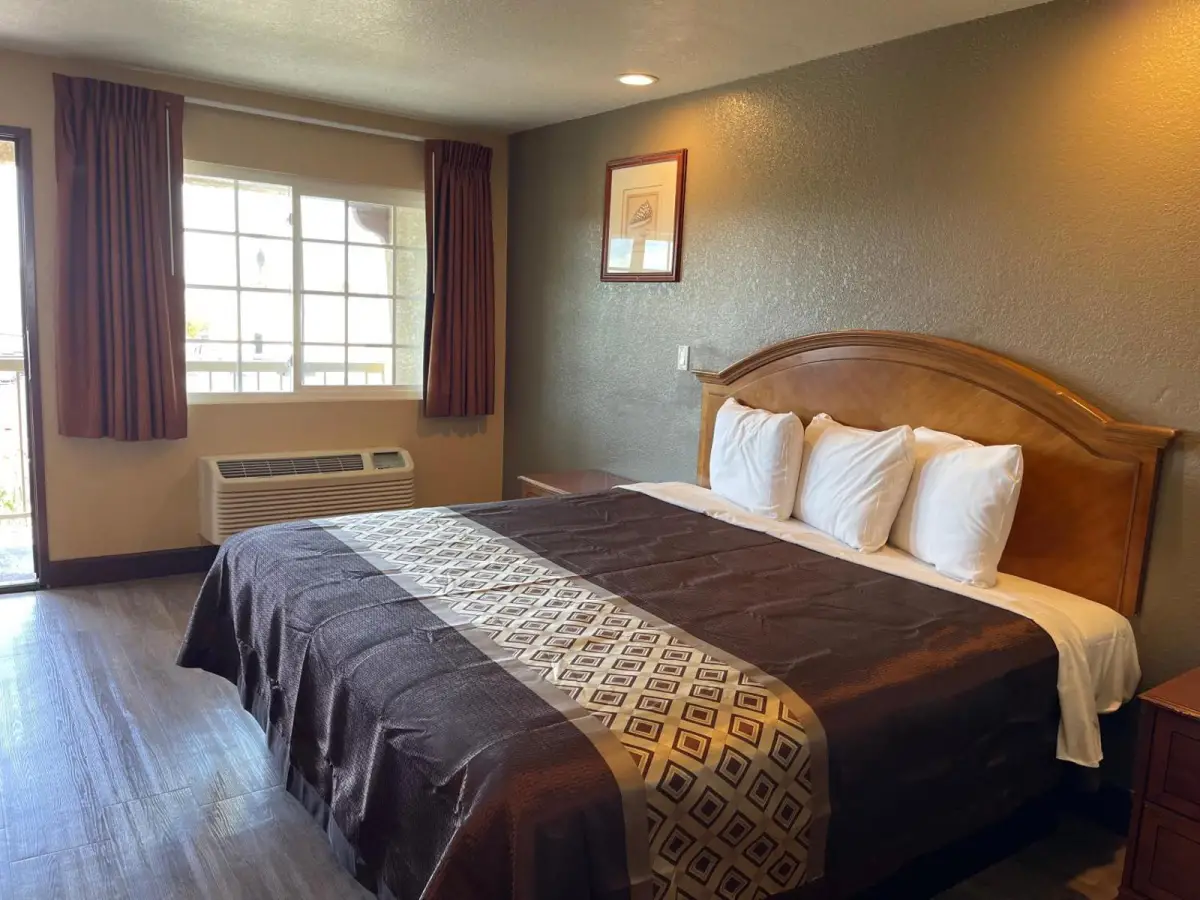 Arlington Inn 9